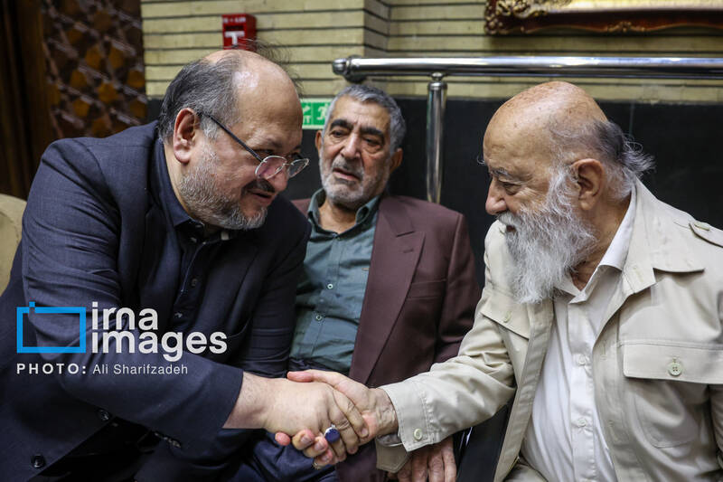 عکس/ مراسم ترحیم مادر «غلامعلی حداد عادل»