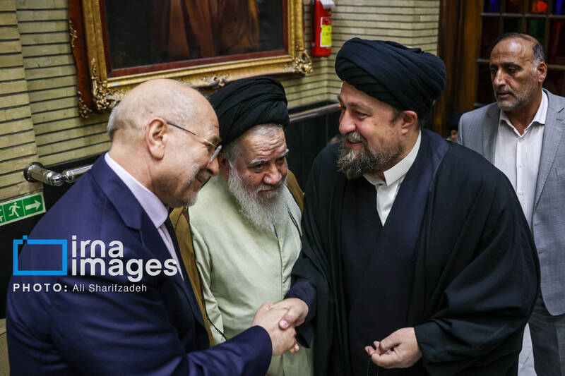 عکس/ مراسم ترحیم مادر «غلامعلی حداد عادل»