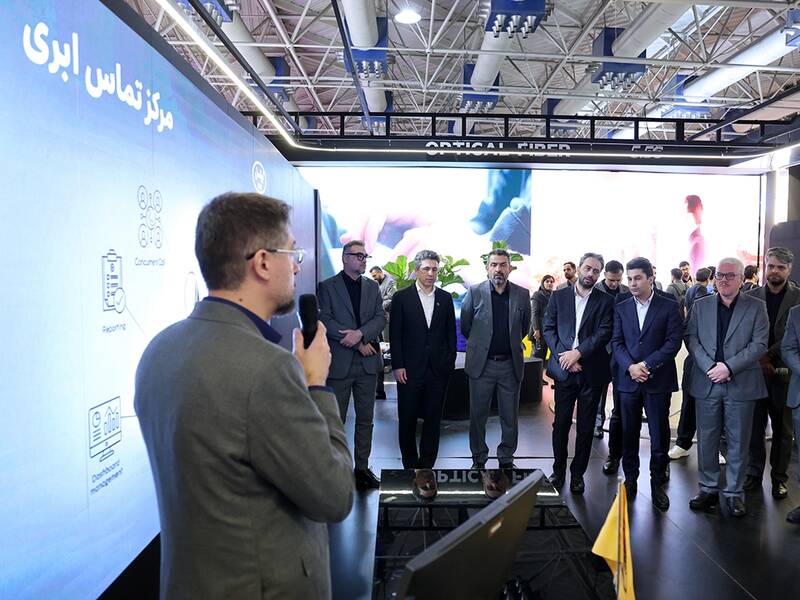 رونمایی از «مرکز تماس ابری» ایرانسل در نمایشگاه الکامپ ۱۴۰۴