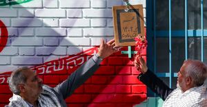 عکس/ آیین نواختن زنگ مقاومت در تهران