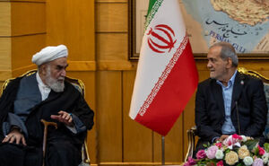 گلپایگانی: هرگز تسلیم زور نخواهیم شد