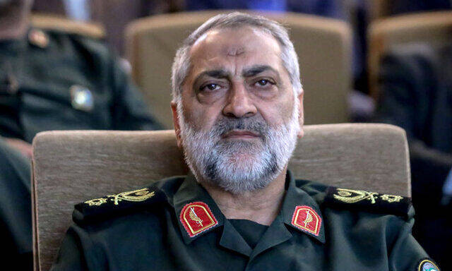  سردار شکارچی: آمریکایی‌ها غلط می‌کنند می‌گویند برد موشک‌هایتان را کوتاه کنید