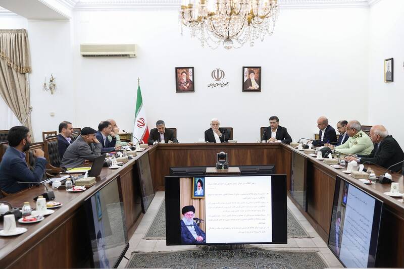 دولت،گذشته،جنگ،كشور،كالاهاي،اساسي،بازار،عارف،اقدامات،حفظ،تاك ...