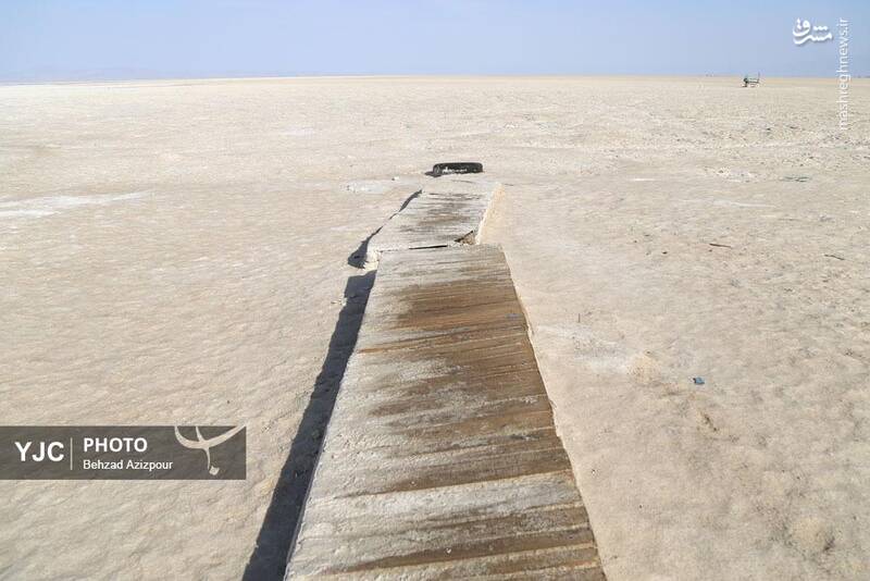 عکس/ نفسهای آخر دریاچه ارومیه