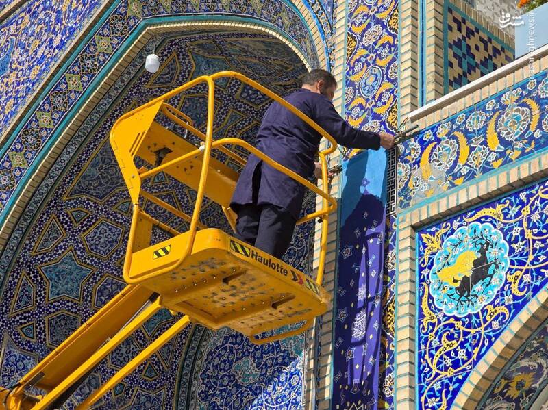 عکس / آماده سازی حرم رضوی برای ولادت امام عسکری (ع) 5