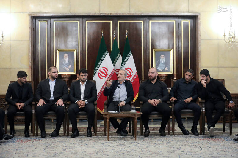 تسلیم شدن در وجود ما نیست/ باید مانند تعصب کشتی‌گیران برای موفقیت گام برداریم