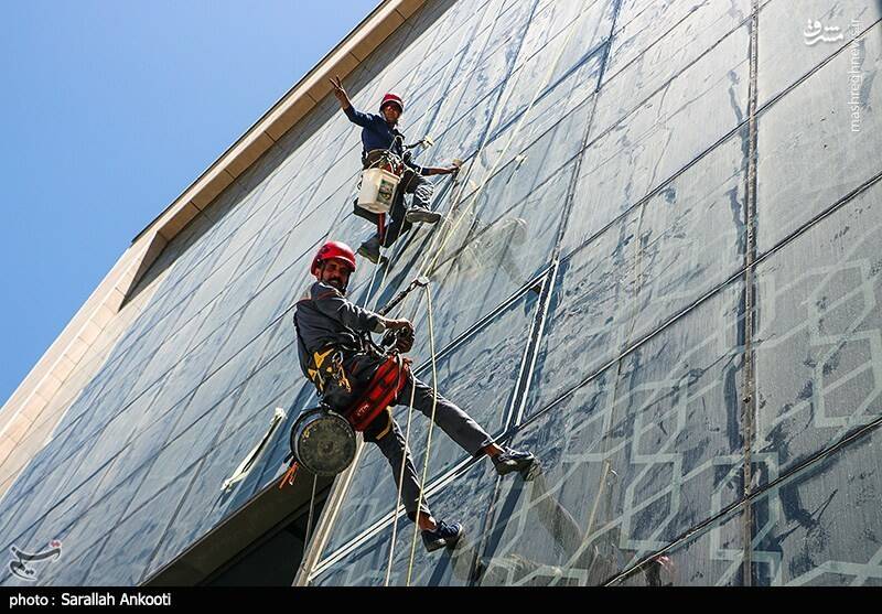 عکس/ کار در ارتفاع