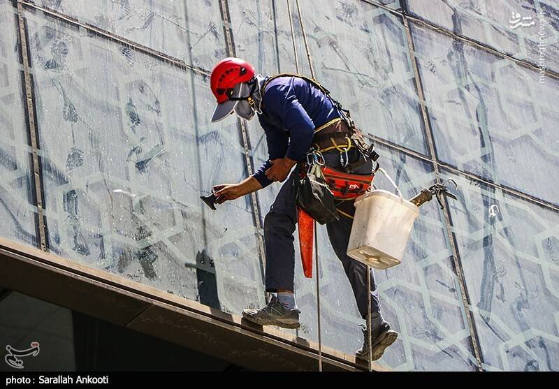 عکس/ کار در ارتفاع