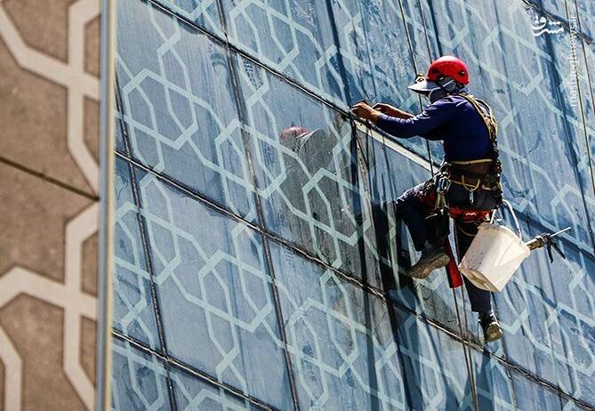 عکس/ کار در ارتفاع
