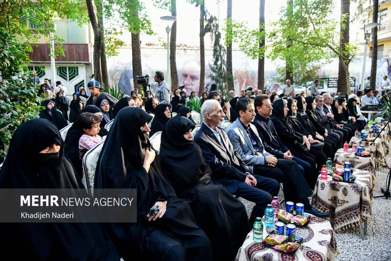 مراسم چهلمین روز درگذشت استاد محمود فرشچیان در اصفهان