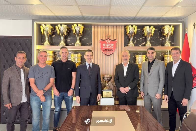 حضور سفیر اسپانیا در باشگاه پرسپولیس+ عکس