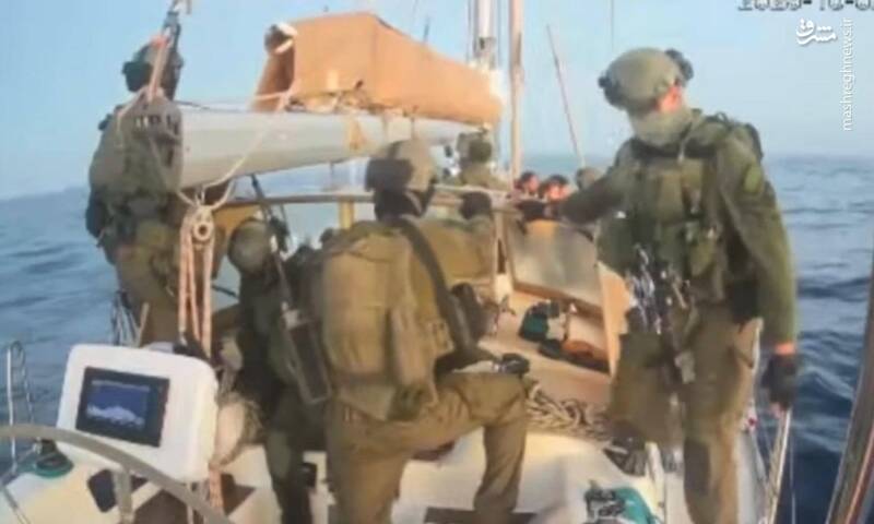 رژیم صهیونیستی تمام کشتیهای کاروان صمود را توقیف کرد/ فعالان کاروان شکست حصر غزه توسط نظامیان اشغالگر دستگیر شدند/ اعتراضات جهانی گسترده در پی تجاوز رژیم اسرائیل به کاروان حامل کمکهای بشر دوستانه + عکس و فیلم