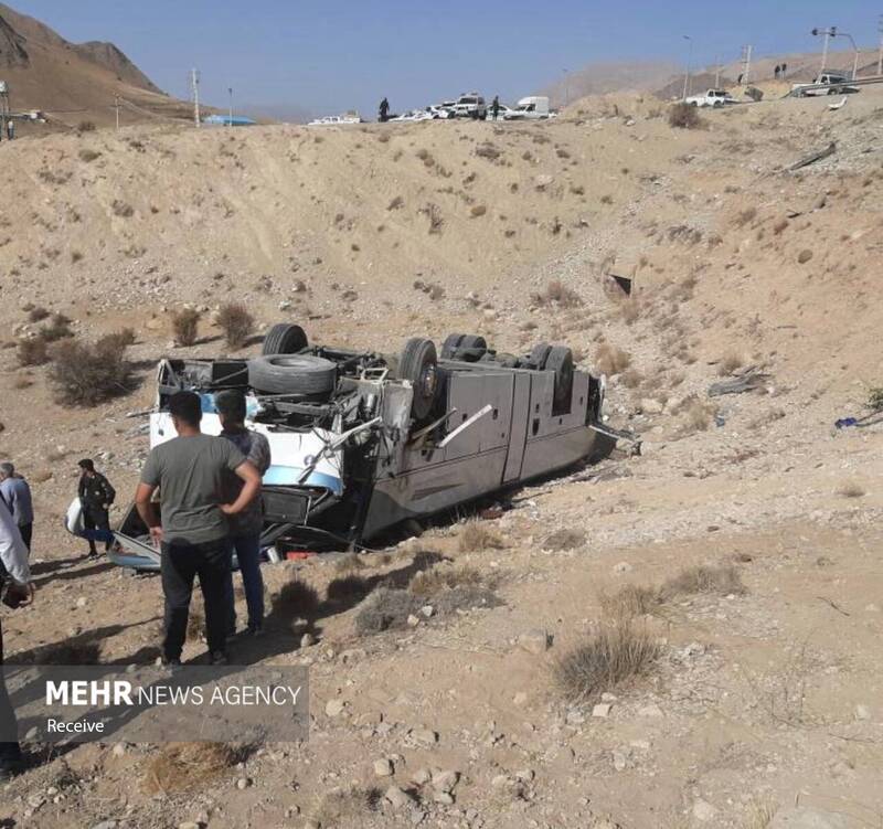 تصاویری از محل حادثه واژگونی اتوبوس در فیروزکوه 6