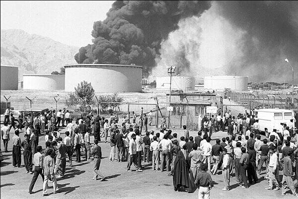 انفجار مهیب در تاسیسات نفتی آمریکا/ آیا «جنگ پالایشگاه‌ها» بین روسیه و ناتو کلید خورده است؟ +فیلم و عکس