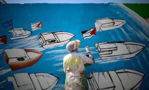 عکس/ تقدیر متفاوت هنرمندان غزه از ناوگان صمود