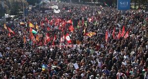 جهان در حال بیدار شدنه