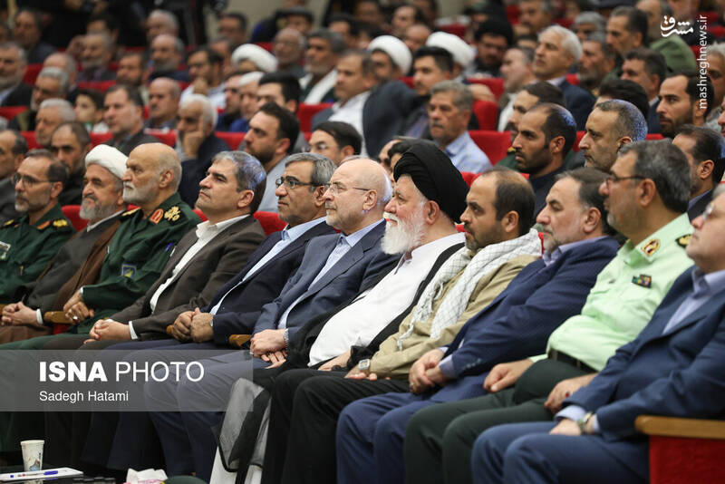 عکس / حضور قالیباف در اختتامیه کنگره ملی 18 هزار شهید استان خراسان رضوی 15