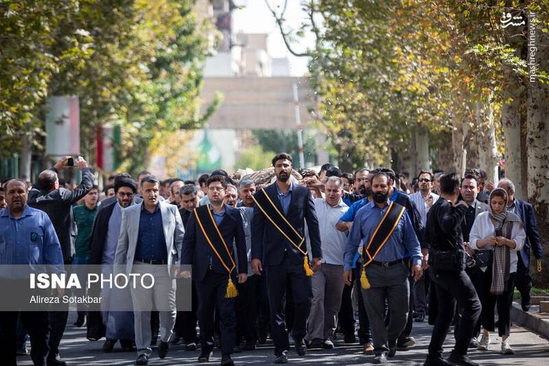 عکس / مراسم تشییع پیکر دانشجوی فقید دانشگاه تهران 6