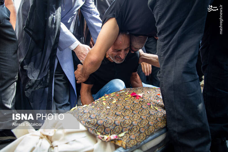 عکس / مراسم تشییع پیکر دانشجوی فقید دانشگاه تهران 23