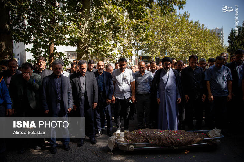 عکس / مراسم تشییع پیکر دانشجوی فقید دانشگاه تهران 14