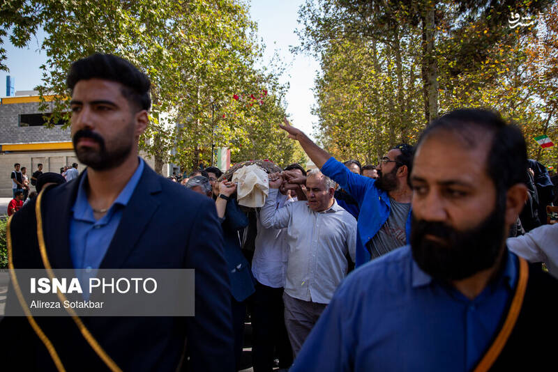 عکس / مراسم تشییع پیکر دانشجوی فقید دانشگاه تهران 12