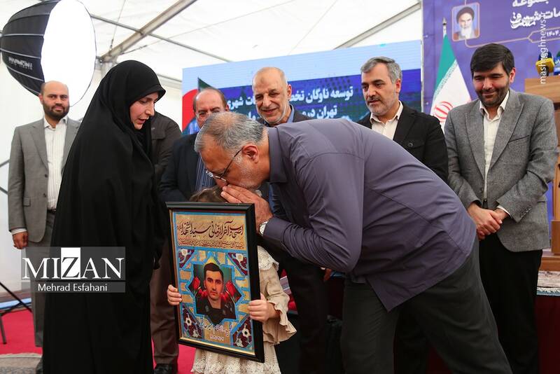 عکس / آیین رونمایی بزرگترین مجموعه ماشین آلات تخصصی حوزه خدمات شهری 13