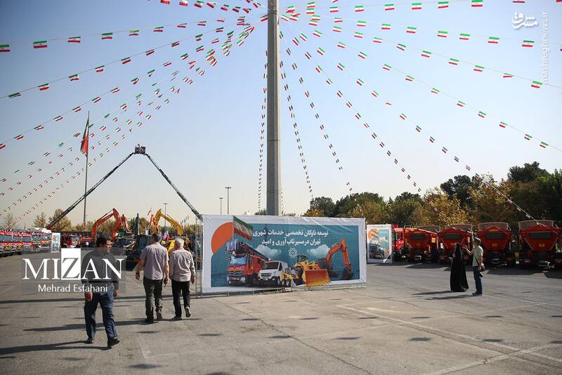 عکس / آیین رونمایی بزرگترین مجموعه ماشین آلات تخصصی حوزه خدمات شهری 17