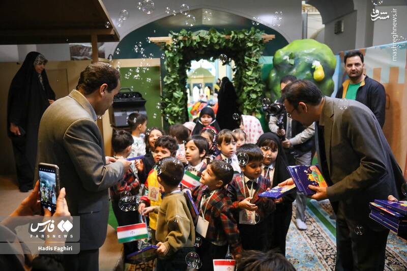 عکس/ جشن غنچهها در حرم امام رضا(ع)