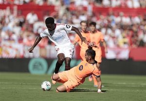 شکست سنگین بارسلونا مقابل سویا / اولین باخت در لالیگا به قیمت از دست دادن صدر + فیلم