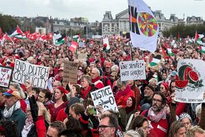 تظاهرات ۲۵۰ هزار نفری در آمستردام علیه رژیم صهیونیستی+ فیلم