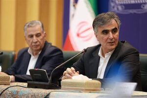 فرزین: عرضه ارز با نرخ توافقی در بازار دوم مرکز مبادله افزایش خواهد یافت