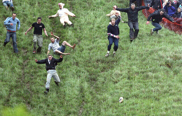 ورزش یا شوخی؟ آشنایی با 10 رشته عجیب و غریب! 6