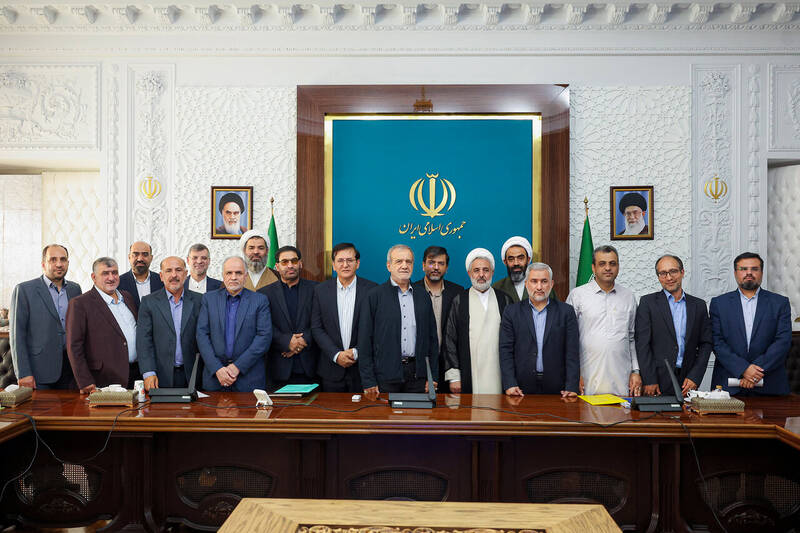 مواد،مخدر،مصرف،پزشكيان،غيرقانوني،جمهور،اصلاح،مجلس،رئيس،حقوقي ...