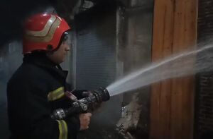 فیلم / حریق انبار در پارکینگ بازار الماس شرق مشهد