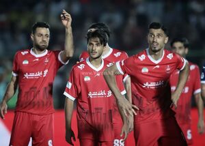 پرسپولیس در غیاب ده بازیکن مقابل عقاب