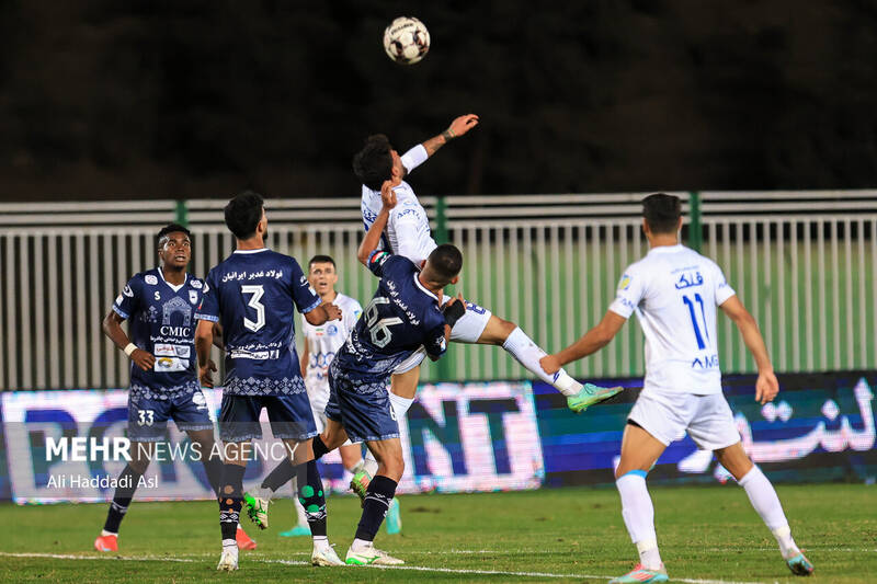 نکونام باید در استقلال میماند 3