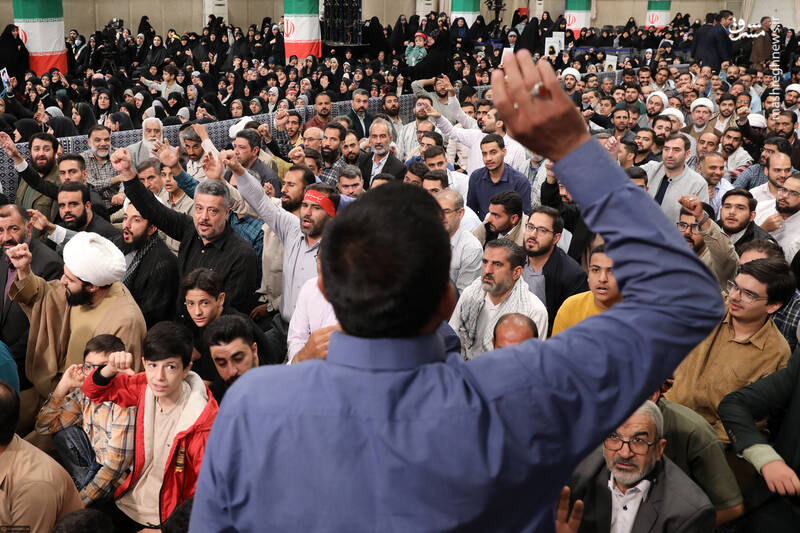 عکس / رویداد ملی "ایران همدل" در حسینیه امام خمینی (ره) 12