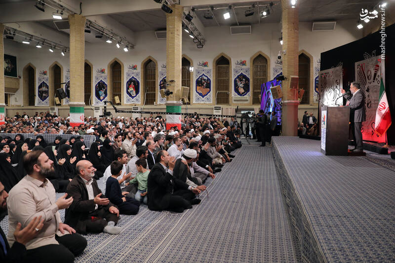 عکس / رویداد ملی "ایران همدل" در حسینیه امام خمینی (ره) 36
