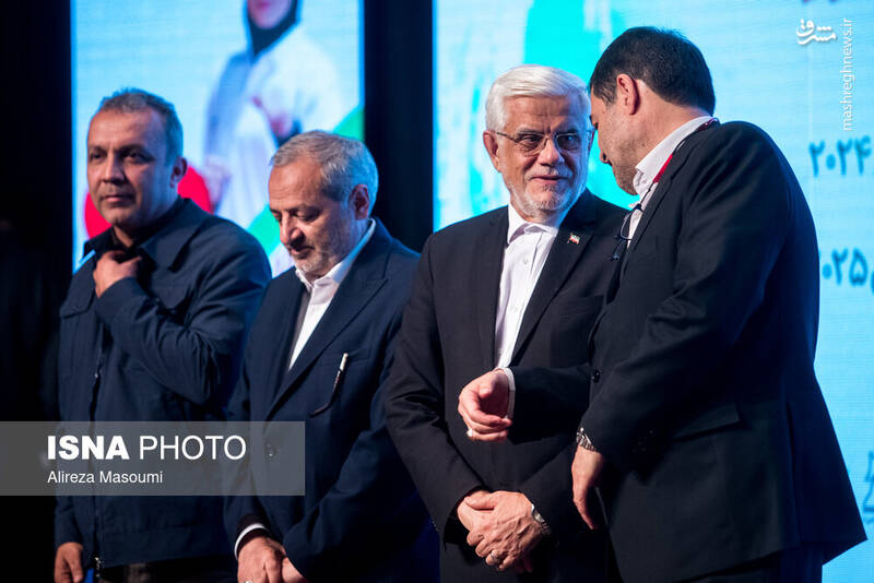 عکس / آیین تجلیل از مدال آوران ورزشی دانش آموزی 16