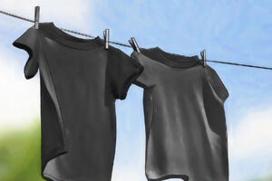 اینفوگرافیک/ چطوری لباس‌های مشکی‌را بشوریم تا رنگشان خراب نشود؟