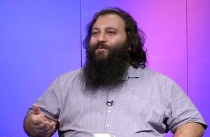 قهرمان سرزمین 70 متری