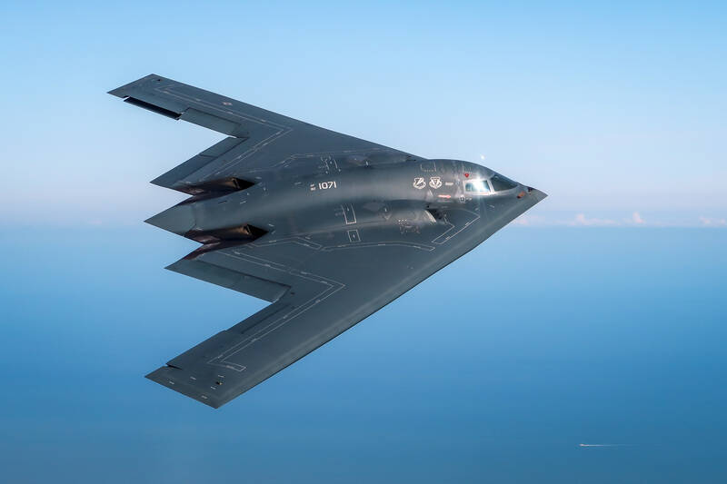 گزارش رسانه اسرائیلی درباره ناوگان هوایی «mini B-2» ایران
