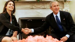 برنده صلح نوبل در کنار جرج بوش!