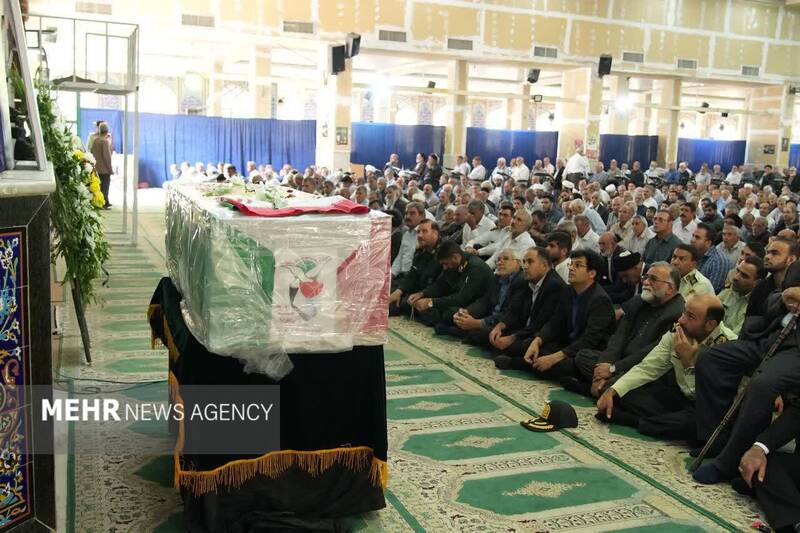 تشییع پیکر شهید «غلامرضا جمشیدیپور» در خرمآباد