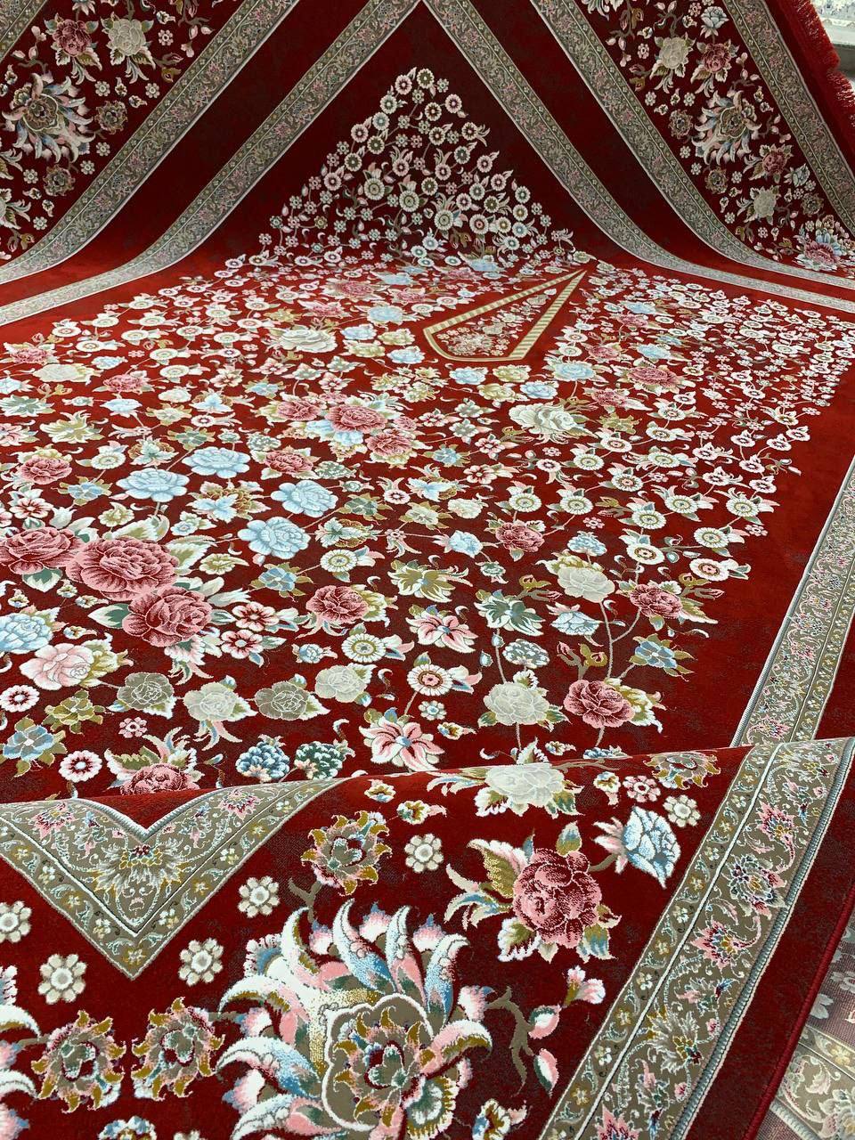 ایدههای چیدمان پذیرایی با فرش قرمز برای فضایی خیرهکننده و لوکس