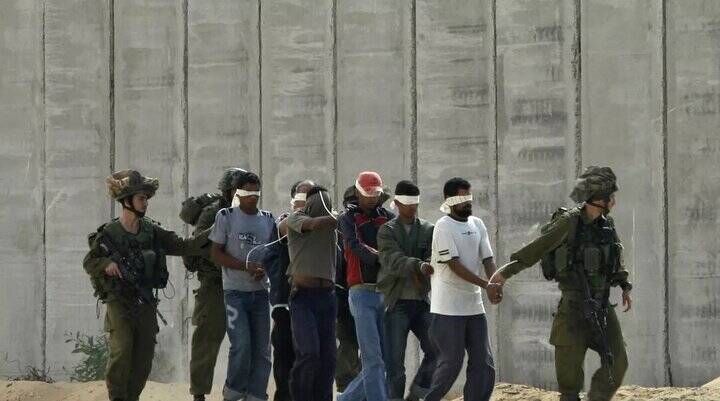 انتقال صدها اسیر فلسطینی از زندانهای اسرائیل بر اساس طرح ترامپ