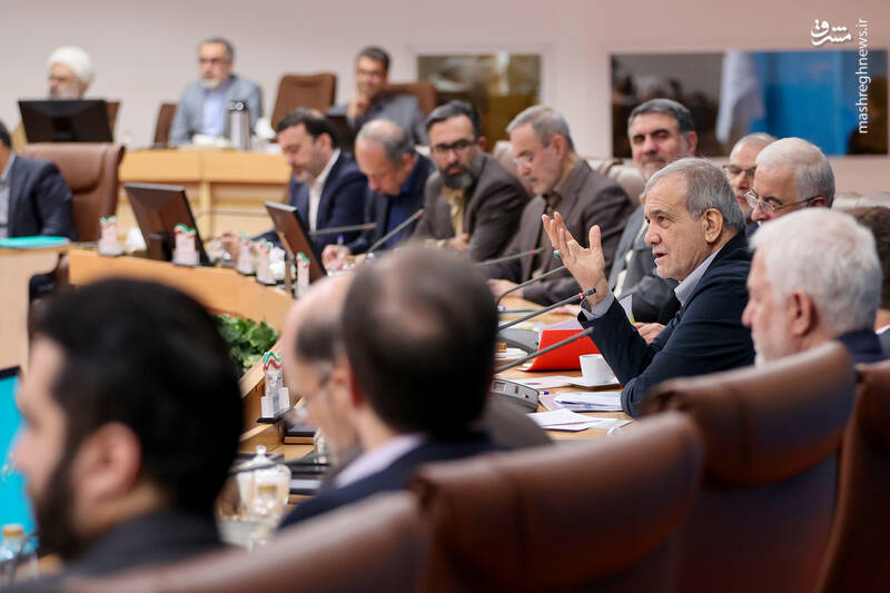 عکس / نشست پزشکیان با استانداران سراسر کشور 9