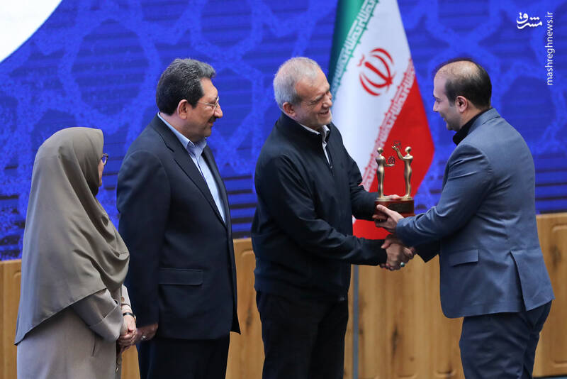 عکس / بزرگداشت روز جهانی استاندارد با حضور رئیس جمهور 17