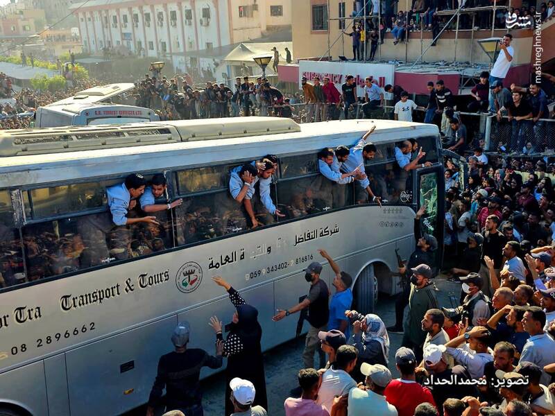 عکس/ استقبال فلسطینیها از اسرای آزاد شده در خانیونس