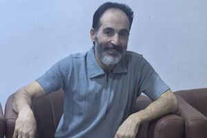 تصویر اسیر فلسطینی آزاد شده بعد از ۳۲ سال حبس